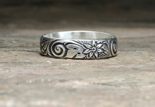 Sterling silver flower ring - band ring - silver flowers -