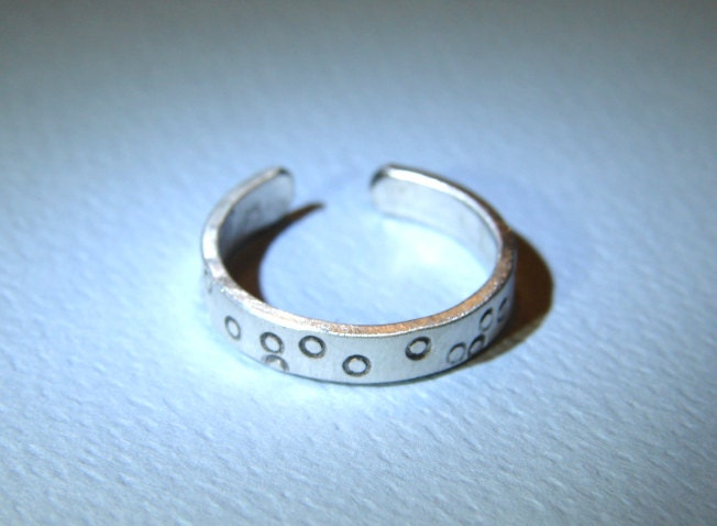 Sterling Silver Toe Ring with Circles