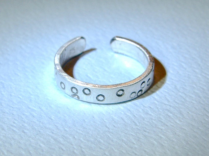 Sterling Silver Toe Ring with Circles